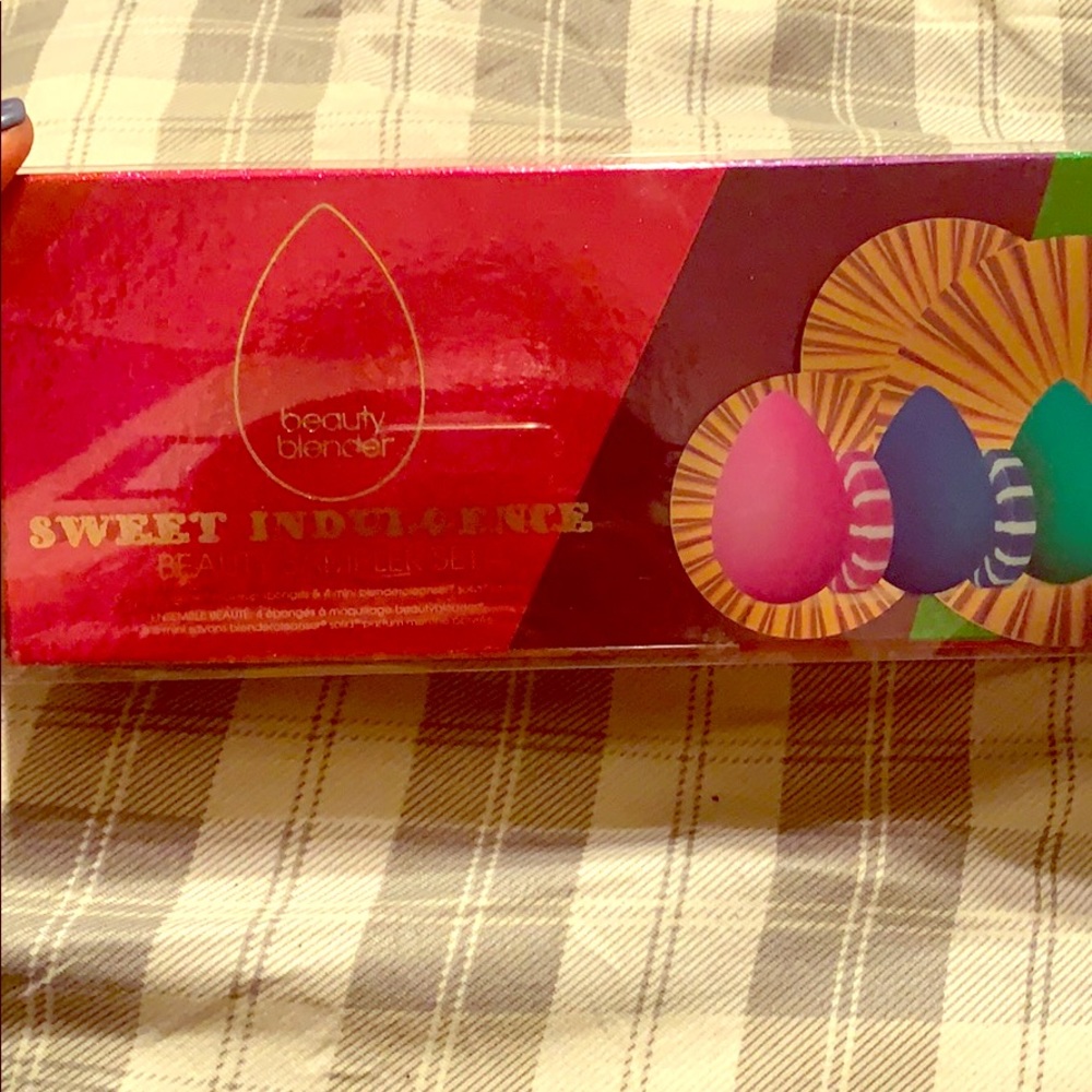 Sweet Indulgence beauty blender set from Sephora